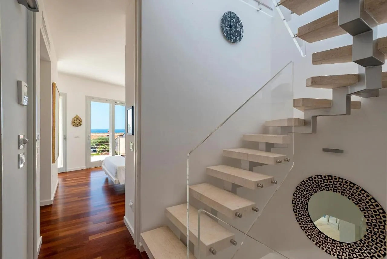 Luxury Seafront Villa With Rooftop Pool & Stunning Sea Views Fertilia