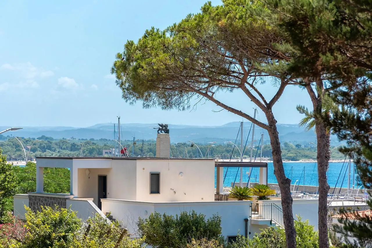 Luxury Seafront Villa With Rooftop Pool & Stunning Sea Views Fertilia 0*,