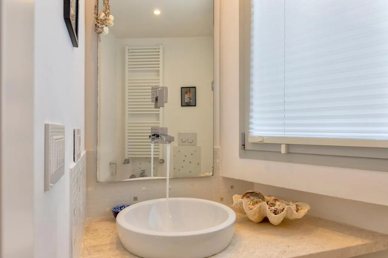 Luxury Seafront Villa With Rooftop Pool & Stunning Sea Views Fertilia