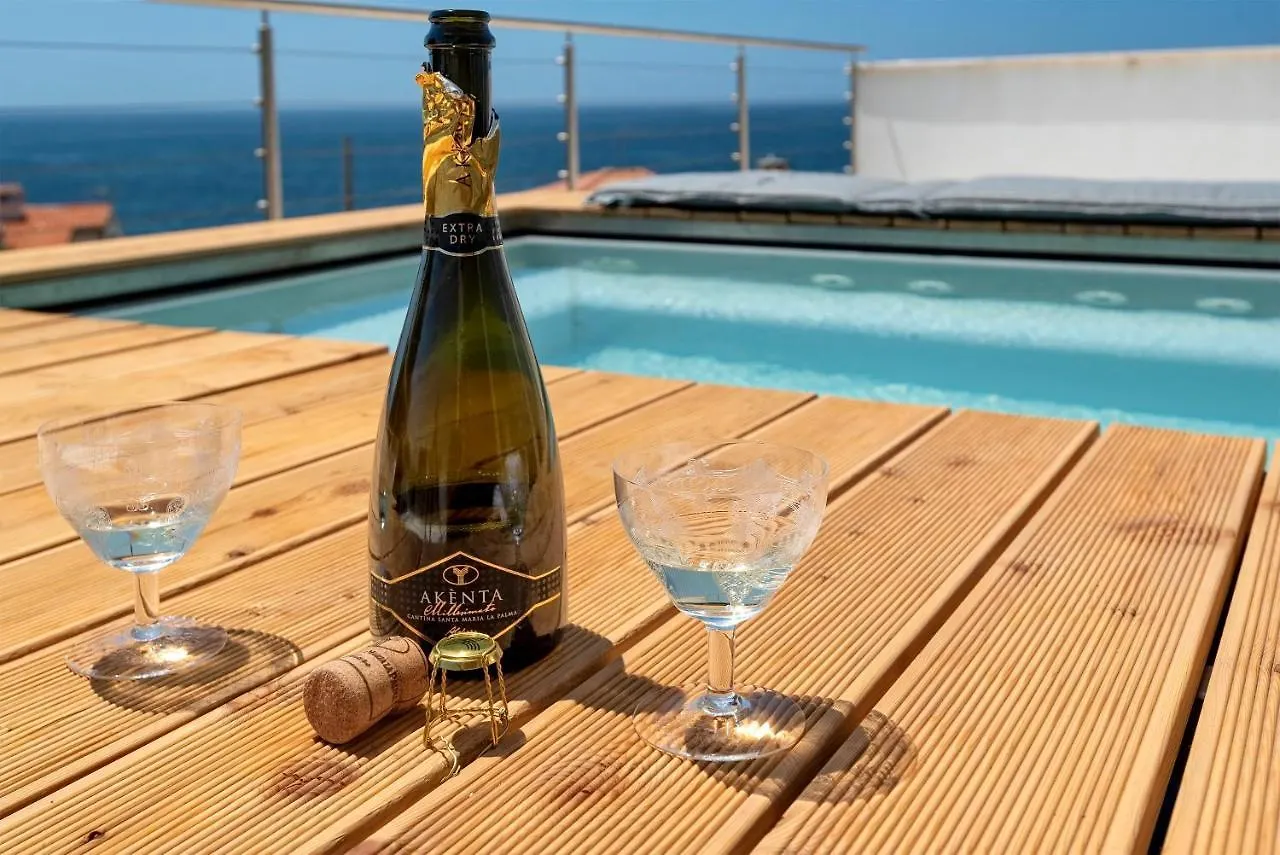 Luxury Seafront Villa With Rooftop Pool & Stunning Sea Views Fertilia 0*,  Italy