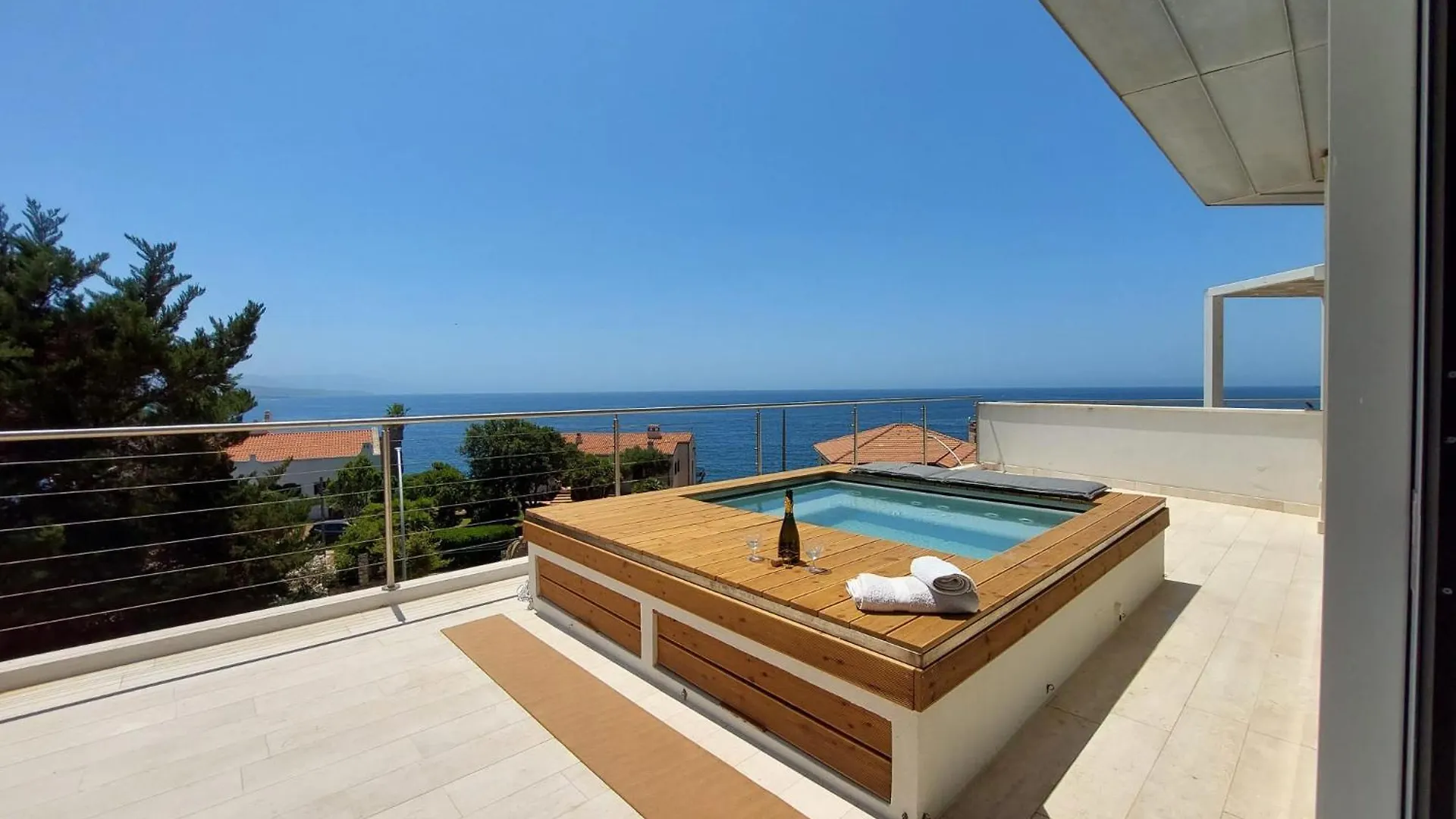 Luxury Seafront Villa With Rooftop Pool & Stunning Sea Views Fertilia