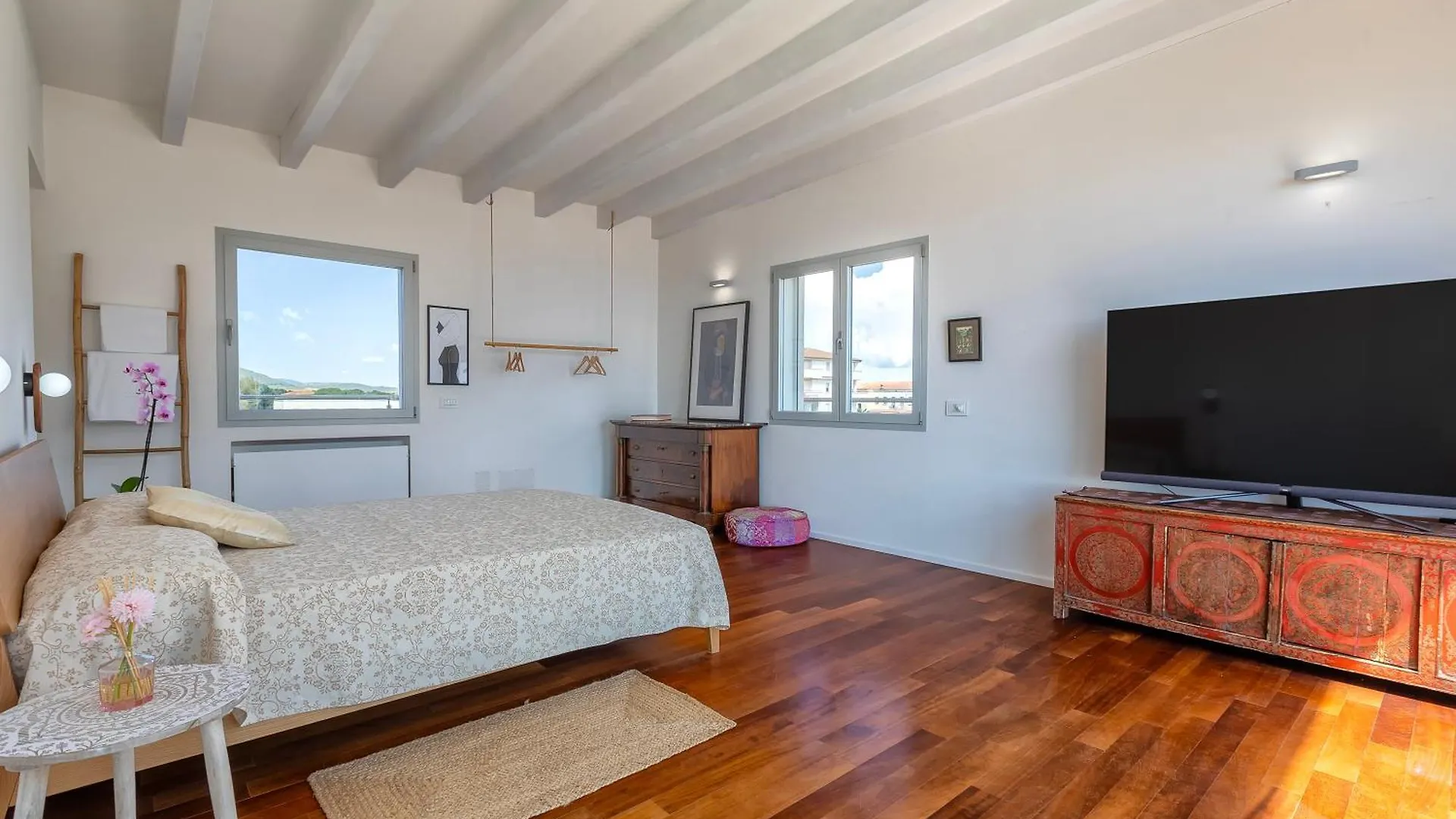 Luxury Seafront Villa With Rooftop Pool & Stunning Sea Views Fertilia