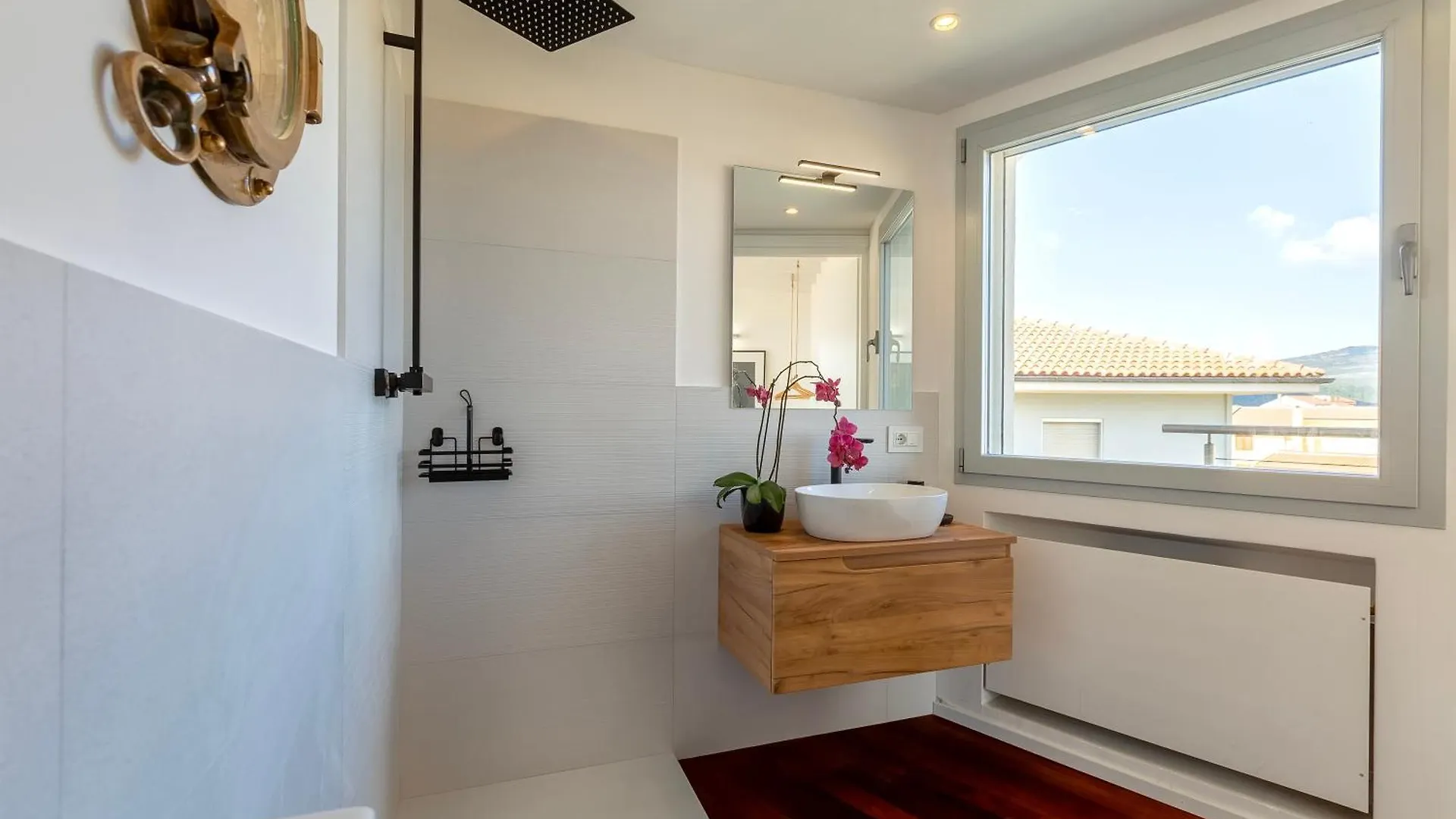 Luxury Seafront Villa With Rooftop Pool & Stunning Sea Views Fertilia