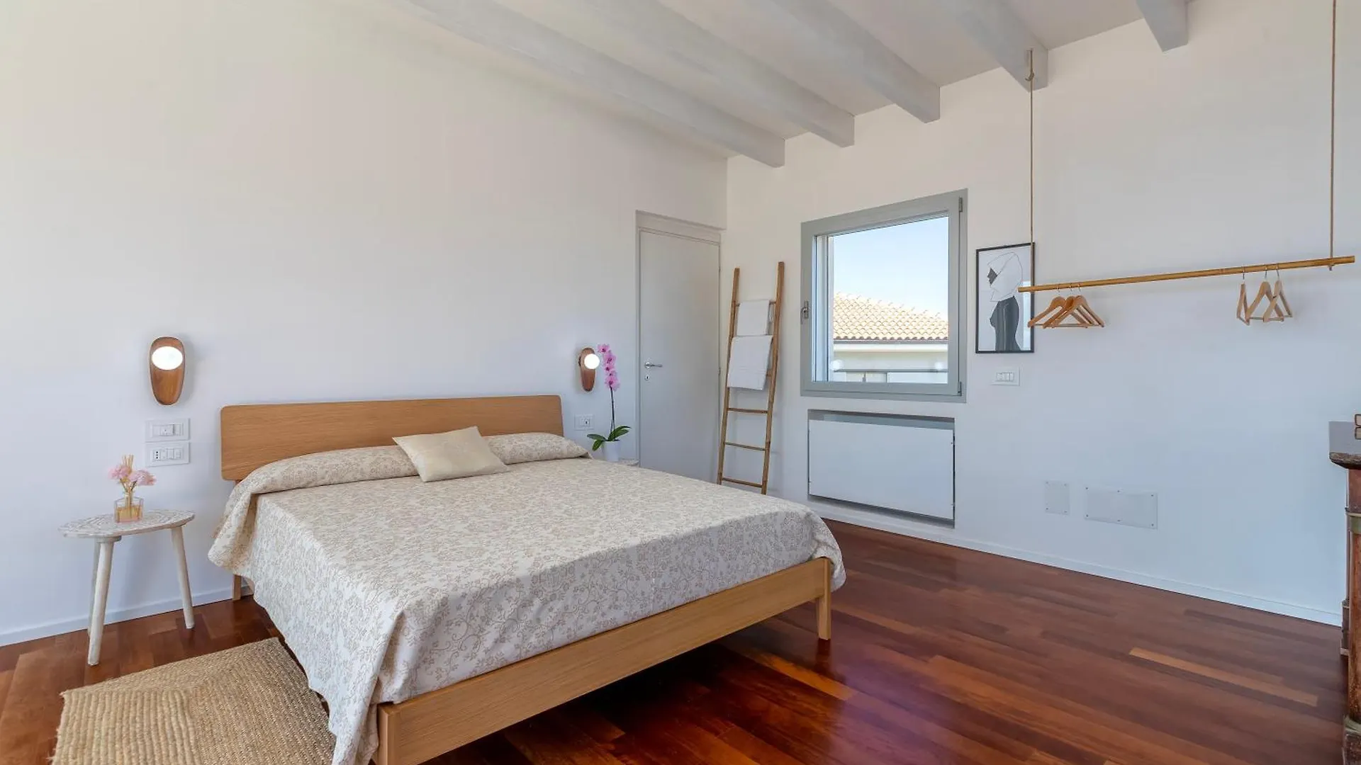 Luxury Seafront Villa With Rooftop Pool & Stunning Sea Views Fertilia 0*,  Italy